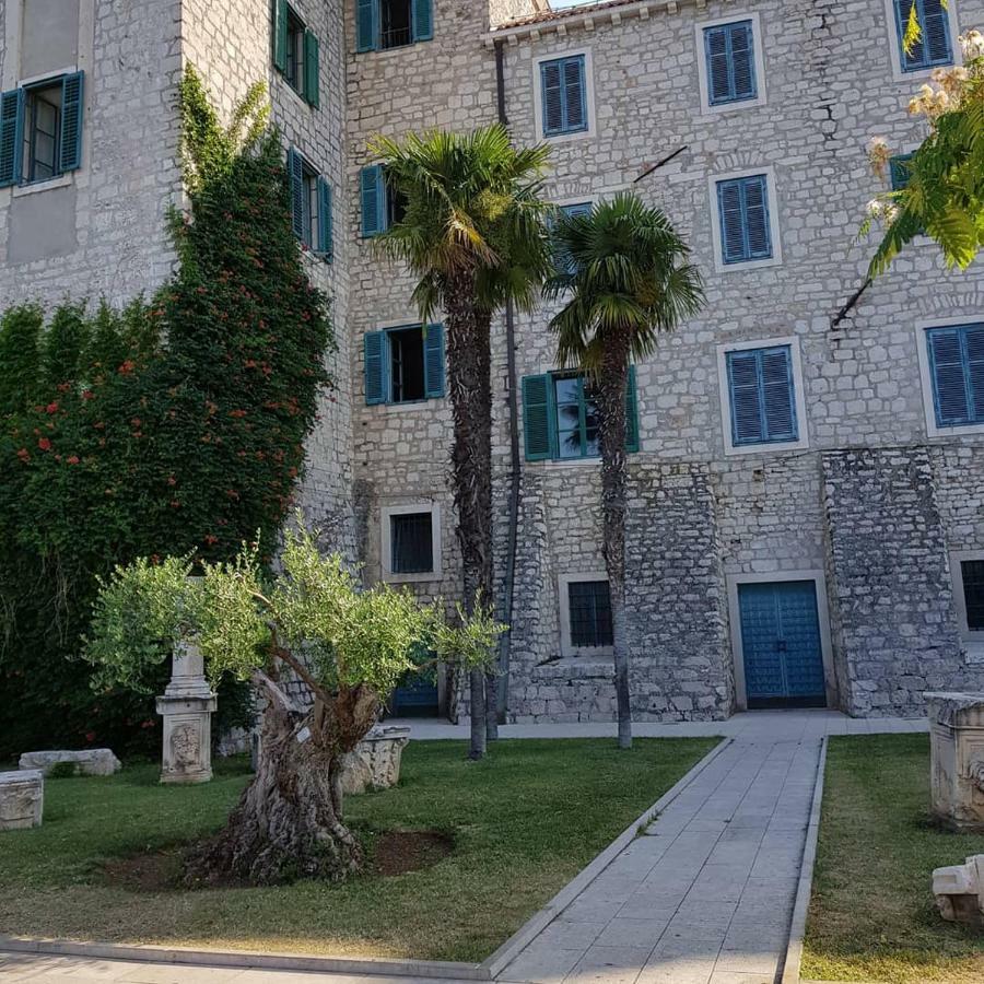 Holiday House "Villa Flora" Szybenik Zewnętrze zdjęcie
