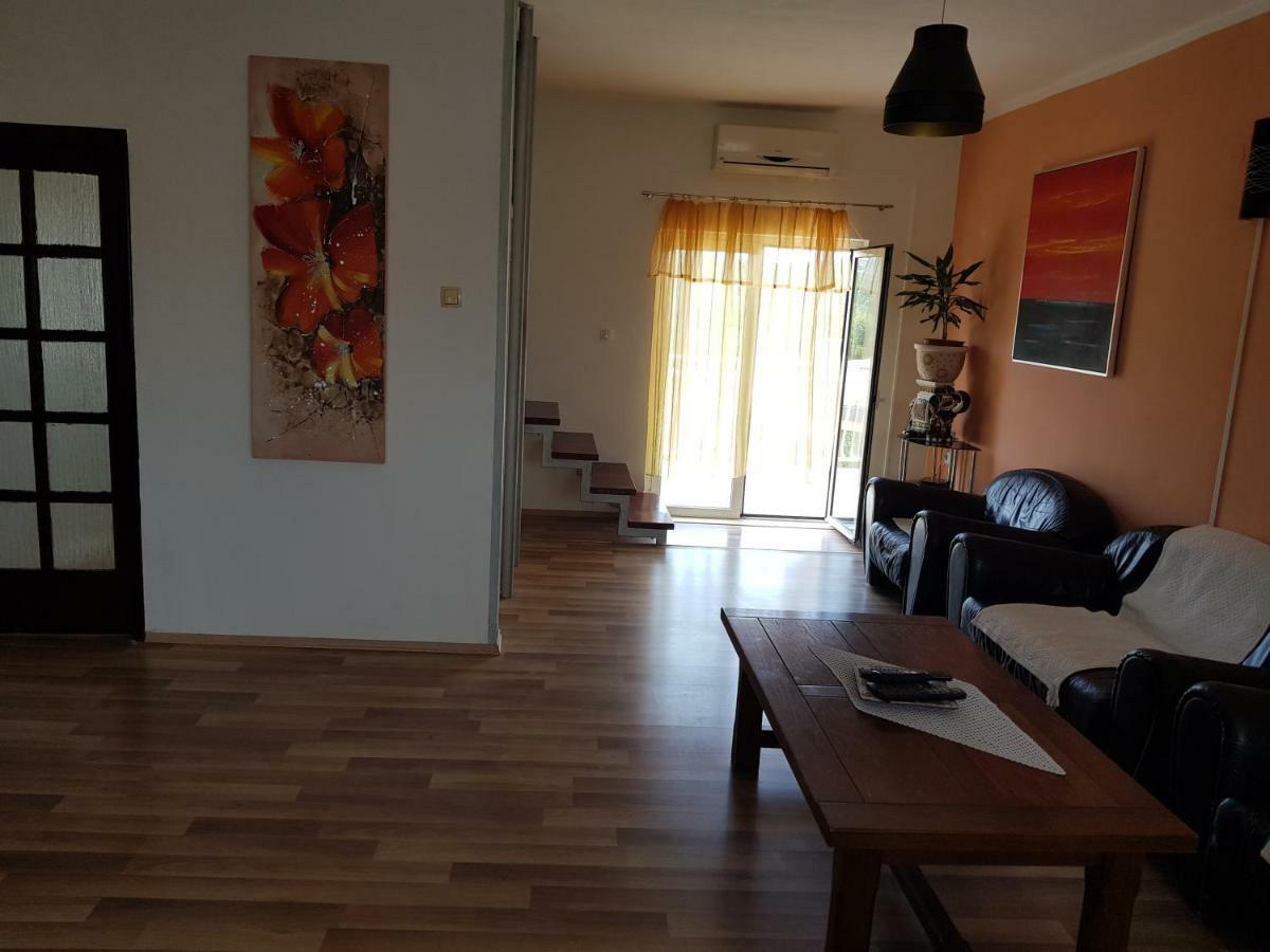 Holiday House "Villa Flora" Szybenik Zewnętrze zdjęcie