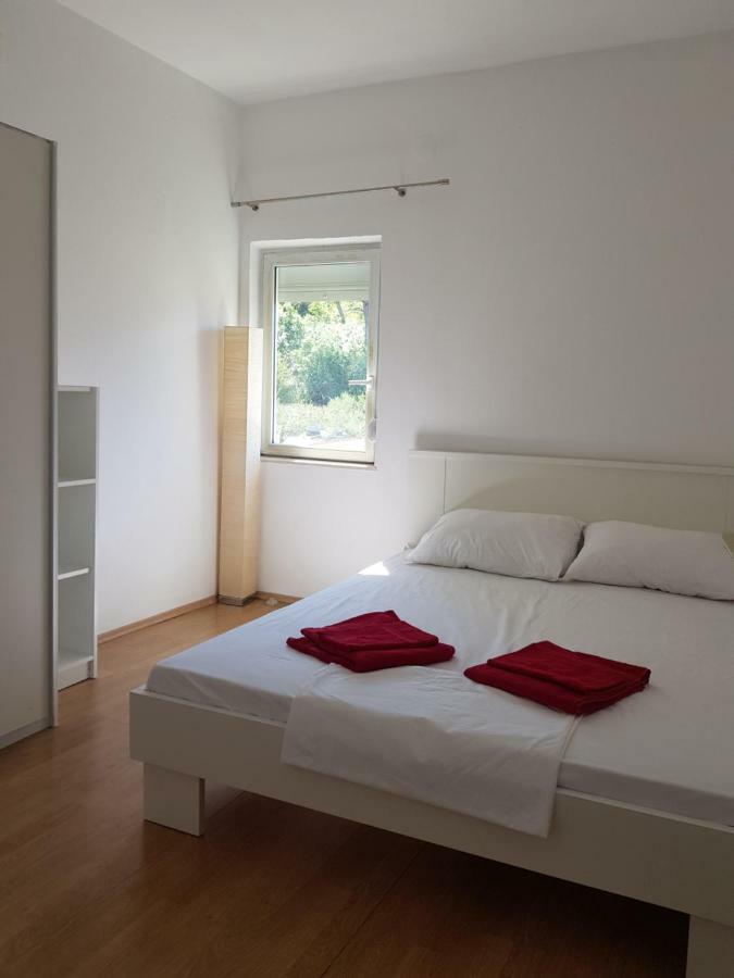 Holiday House "Villa Flora" Szybenik Zewnętrze zdjęcie